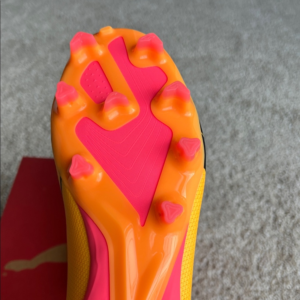 Puma Neon Orange and Black Soccer Cleats Size 6 NIB - Picture 7 of 8